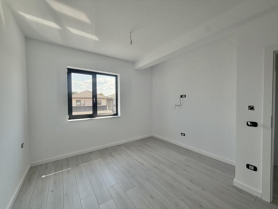 Duplex 4 camere, parter+etaj, 104mp utili, 270mp teren in Giroc – fotografia 22 din 25