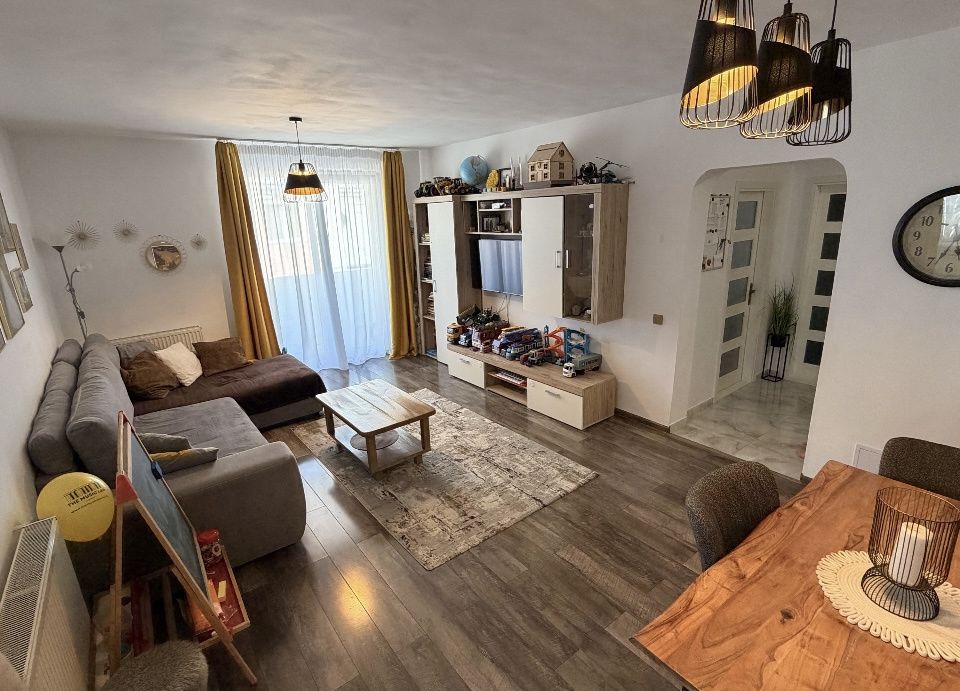 Apartament 2 camere 2 balcoane parcare – fotografia 1 din 7