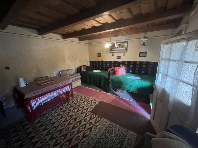OKAZIE! Casa in Cricau 3 Camere 1300 mp. Curte Teren Fantana Utilitati Asfalt – fotografia 14 din 32