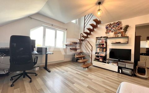 Apartament 3 camere la mansarda pe 2 nivele in Manastur cu lift