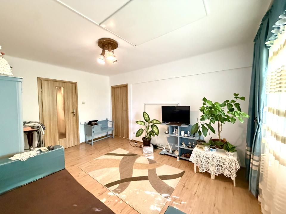 Apartament spatios 2 camere, 44 mp utili, etaj 1 - Zona Elisabetin – fotografia 1 din 9