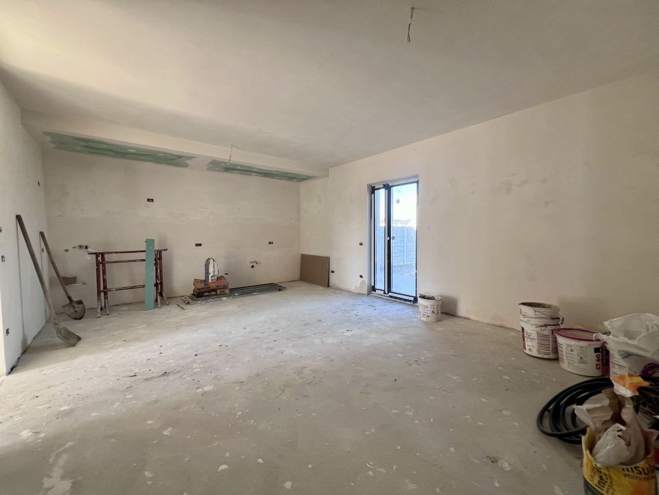 Duplex spatios, 5 camere, 102 mp utili, teren 285 mp - Ghiroda – fotografia 3 din 12