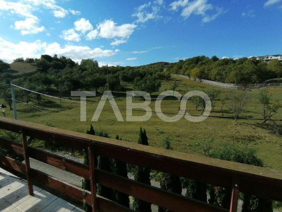 Pensiune 13 camere 16 bai sauna piscina si teren 1565 mp Cisnadioara – fotografia 8 din 42