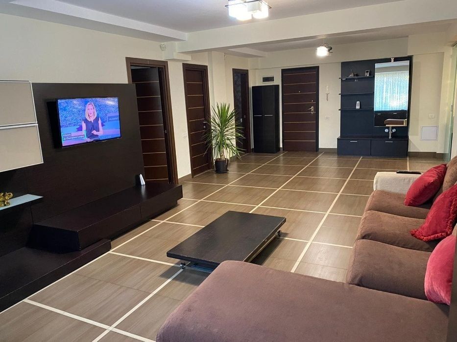 Apartament 3 Camere de Închiriat în Mamaia | Locație Premium – fotografia 1 din 6