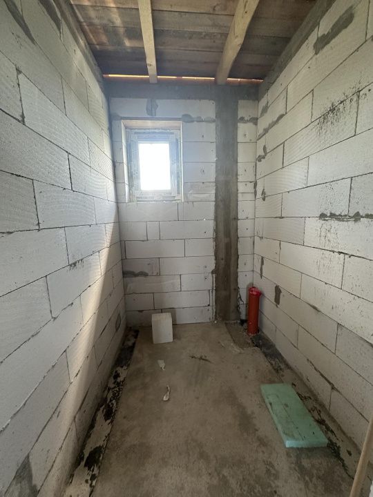 Casa in Rosu Teren 570 mp sau 1134 mp Terasa mare imprejmuit Barabant Alba – fotografia 9 din 21