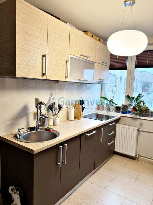 Apartament 4 camere de vânzare, Oradea, Splaiul Crișanei, 77mp utili – fotografia 2 din 11