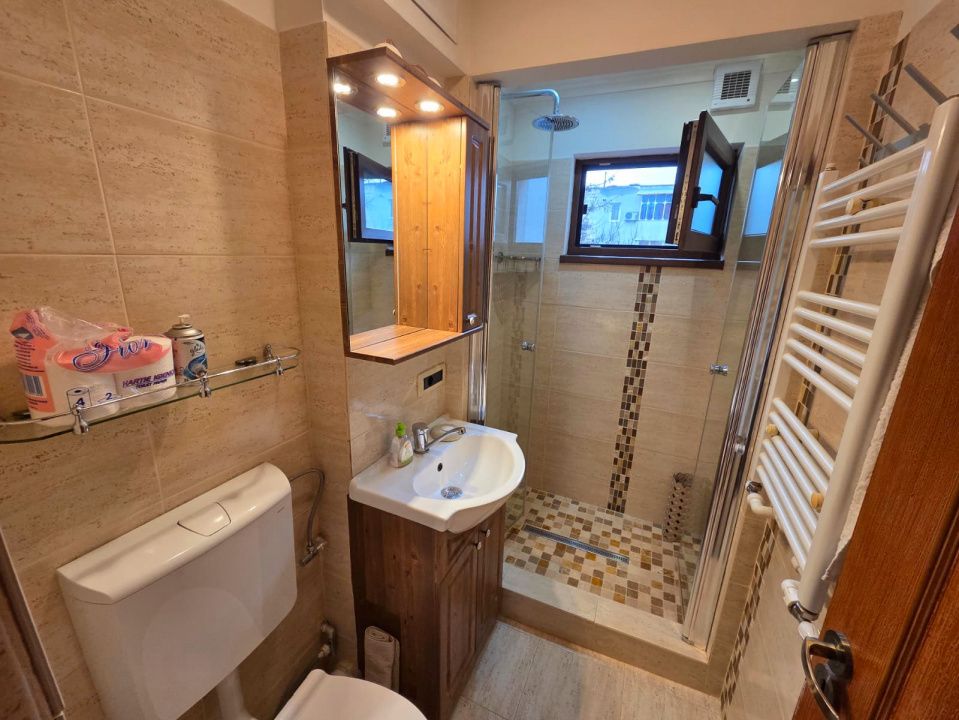 DE VANZARE-APARTAMENT 3 CAMERE-ALEXANDRU CEL BUN – fotografia 7 din 11