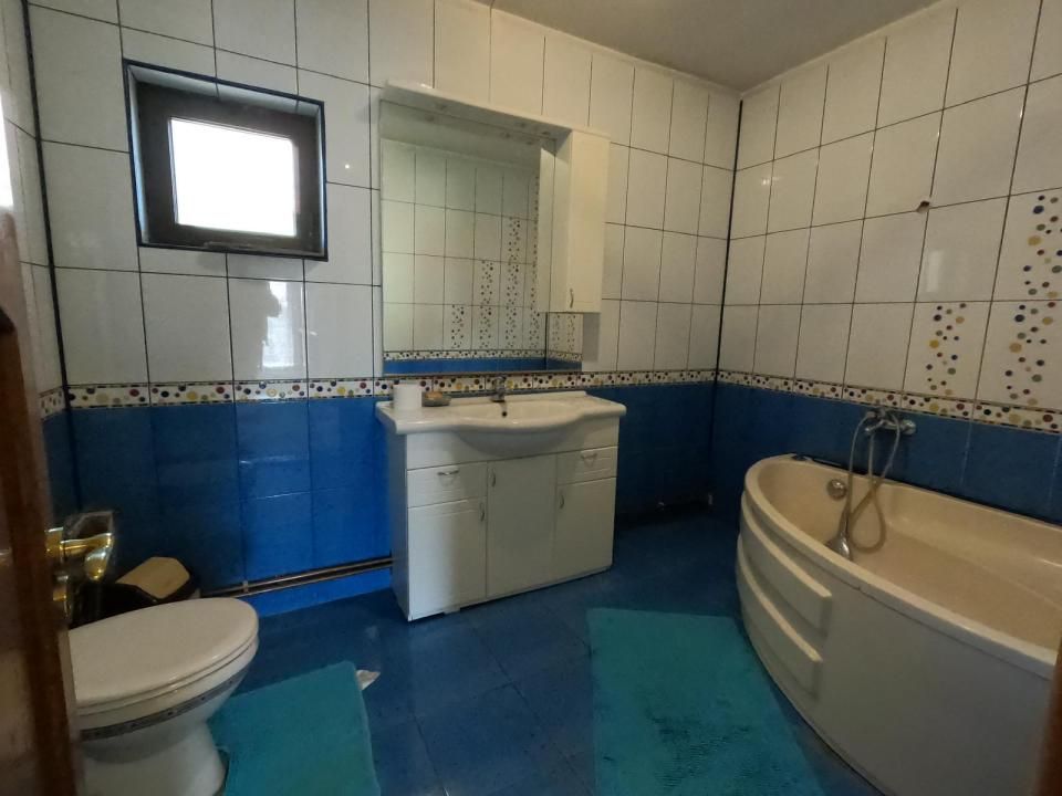Vilă Exclusivistă cu Terasă și Curte Generoasă în Găvana, Pitești – fotografia 8 din 30