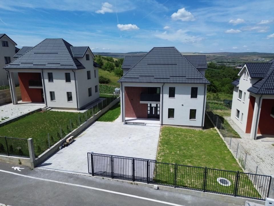 Casă individuală nZEB, 194 mp utili, teren 468 mp, Dezmir – fotografia 1 din 11