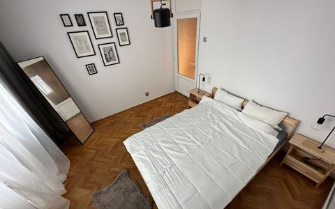 Apartament cu 2 camere, decomandat, modern si generos, zona linistita!