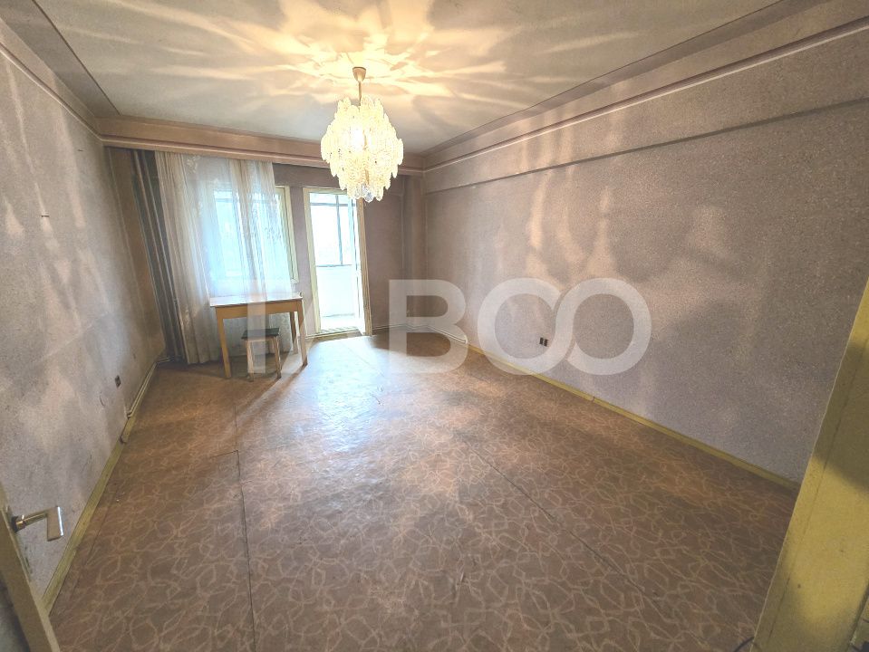 Apartament decomandat 4 camere 4 balcoane 2 bai etaj 1 Central Sibiu – fotografia 4 din 22