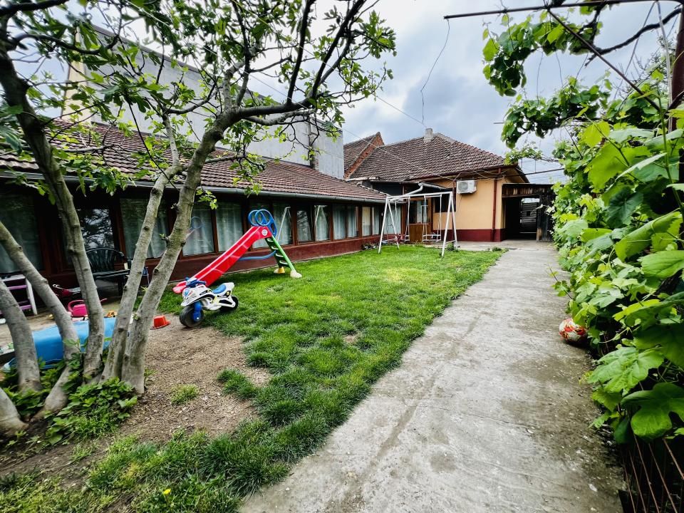 Casa individuala cu 5 camere si teren 1187 mp - Zona Mehala, Timisoara – fotografia 3 din 13