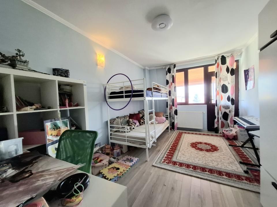 5 Camere | 217 MP | Panoramic | Etaj 2 + mansarda | Parcare | Centrală – fotografia 13 din 17