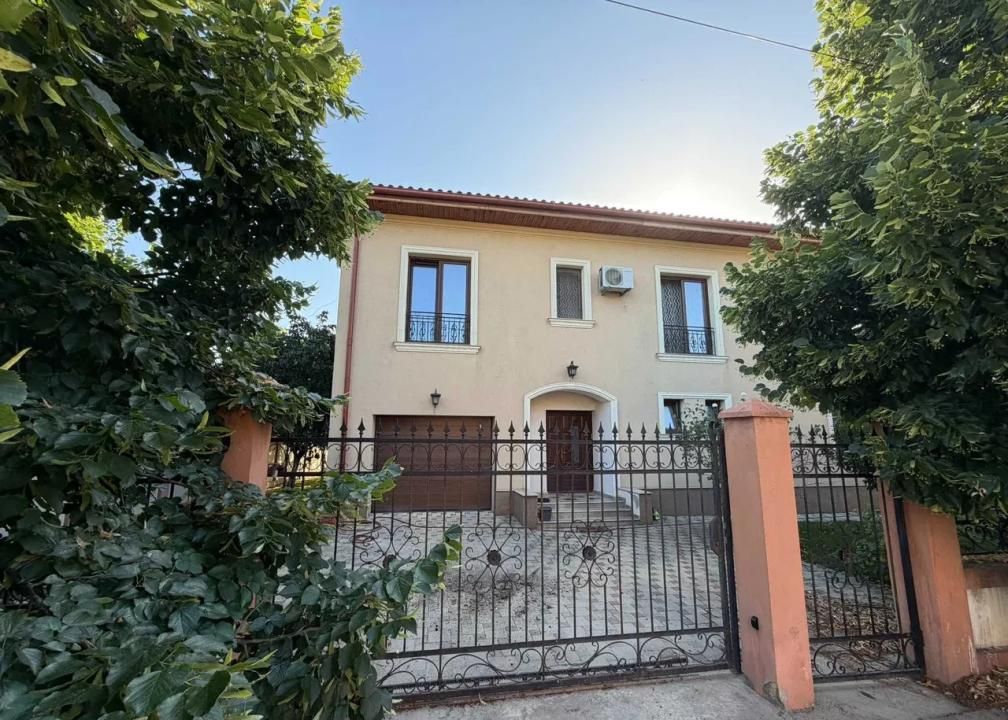 Casa Comuna Berceni | 350mp | Curte proprie | Parcare | Birou | Locuit – fotografia 1 din 8