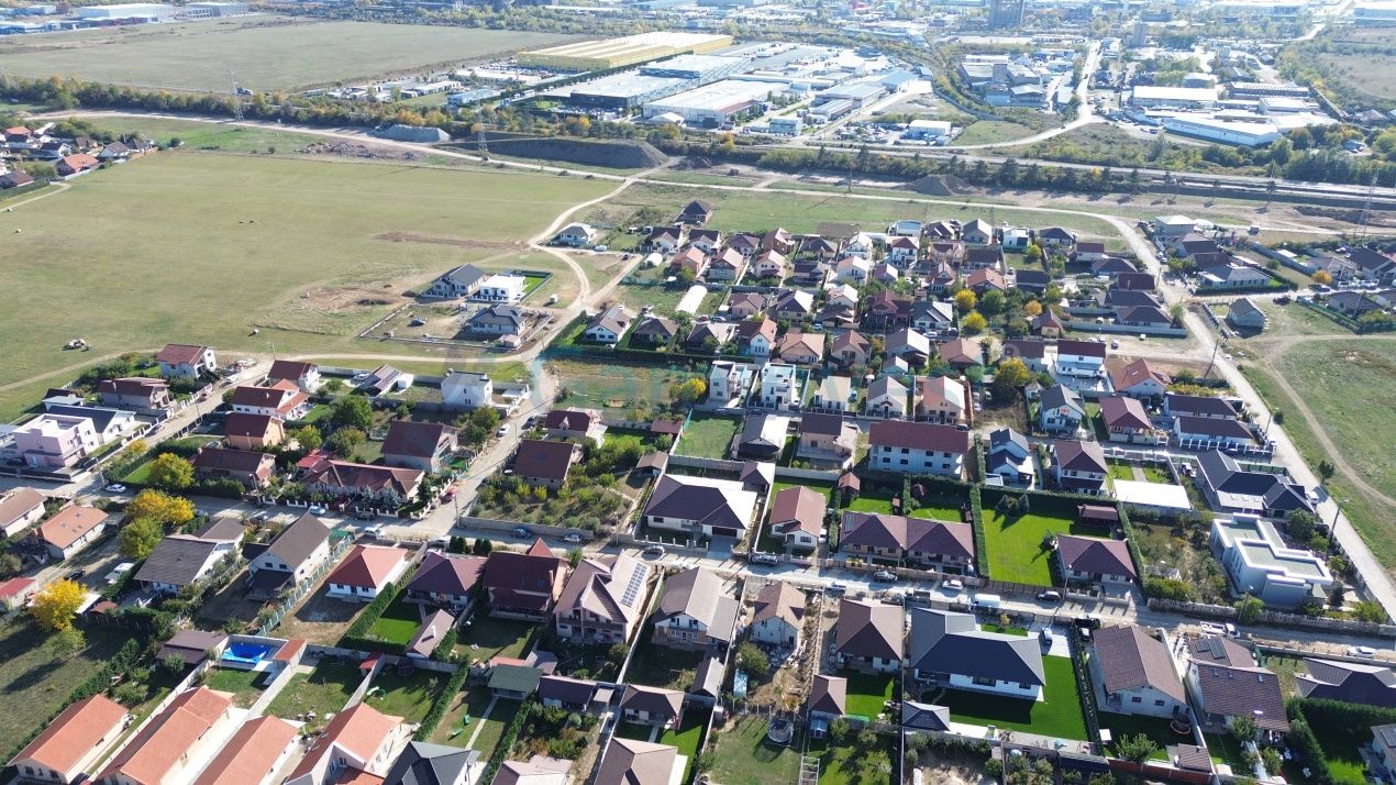 Teren intravilan cu autorizatie de constructie de vanzare in Oradea – fotografia 1 din 8