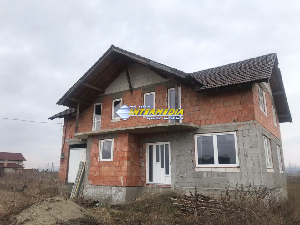 Casa de vanzare in Alba Iulia la gri cu teren aferent 480 mp – fotografia 3 din 4