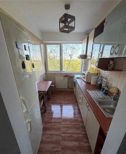 3 Camere de inchiriat | Pajura | Metrou | Parcare | Mobilat | Utilat – fotografia 4 din 5
