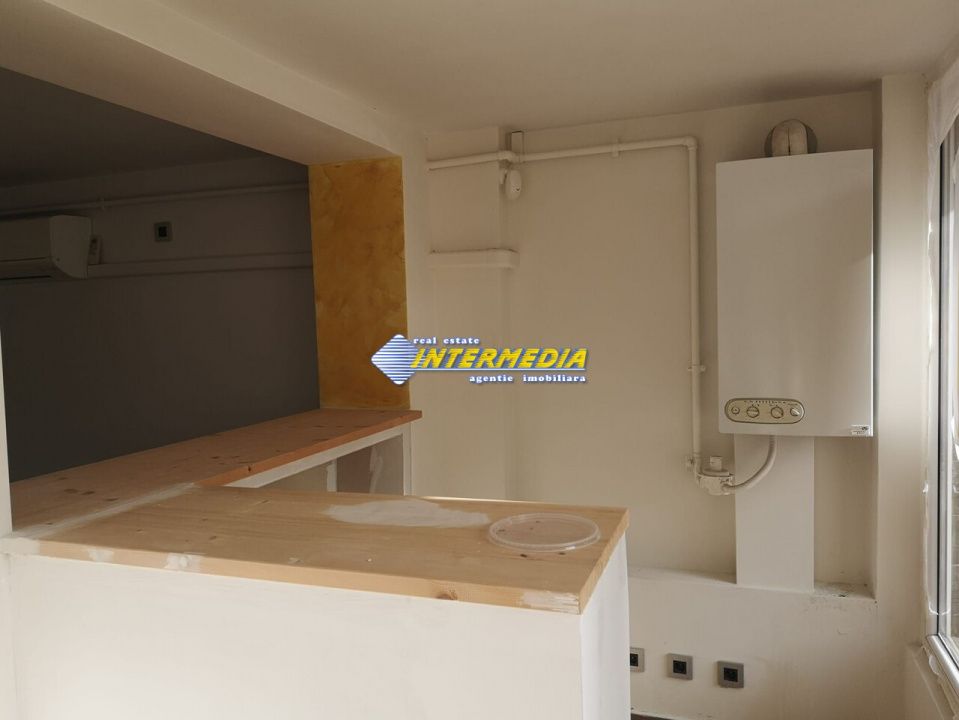 Spatiu comercial 40 mp finisat de inchiriat in Cetate – fotografia 15 din 19