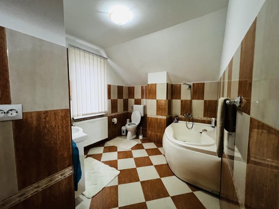 Vila 6 camere mobilata-  320 mp utili - zona Bogdanestilor – fotografia 11 din 18