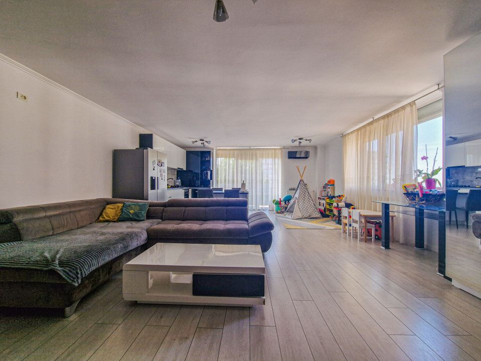 Ap de 4 cam de vanzare, Statiunea Mamaia, vedere la mare si lac, 150m de plaja. – fotografia 8 din 18
