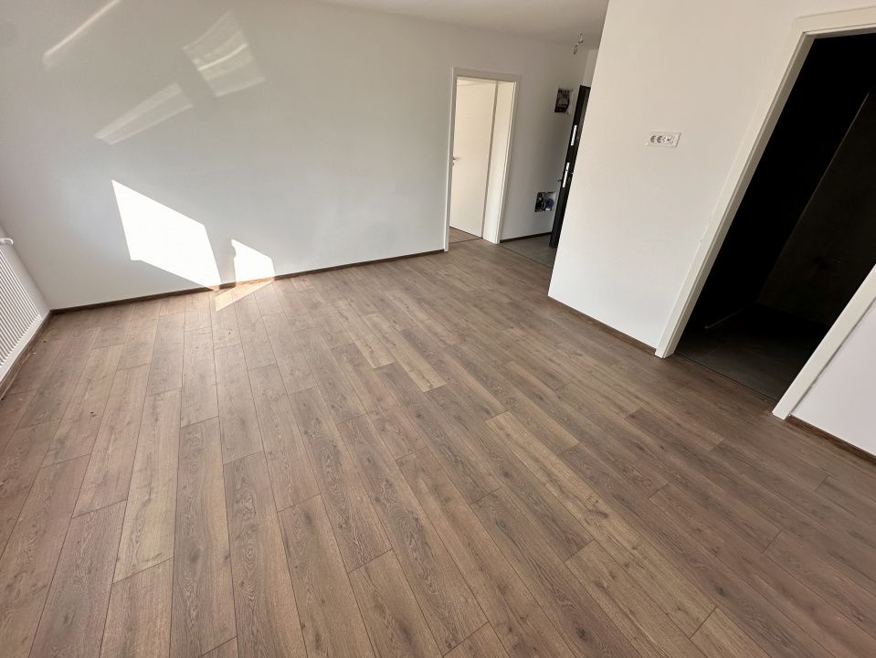 CASA DE VANZARE I 246 MP UTILI I TEREN 446 MP I COMPARTIMENTATA IN 5 APARTAMENTE – fotografia 3 din 28