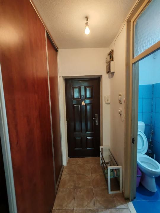 Inchiriere garsoniera cu centrala proprie, zona Titan-Costin Georgian – fotografia 5 din 6