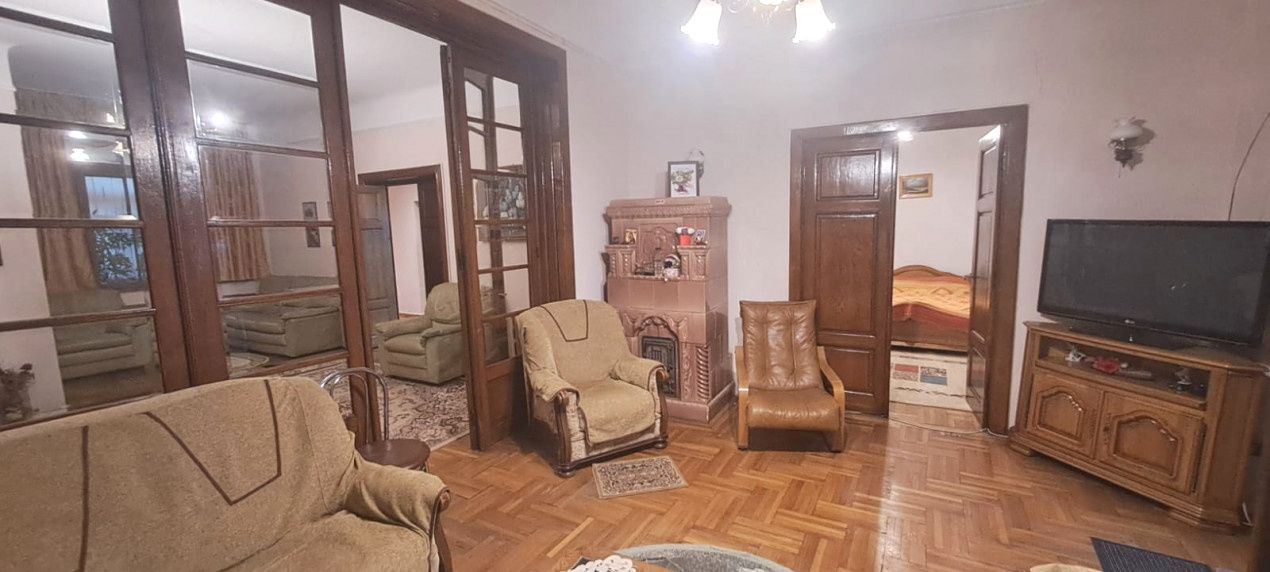 Casă  de închiriat – Strada Eremia Grigorescu, Pitești – fotografia 5 din 18