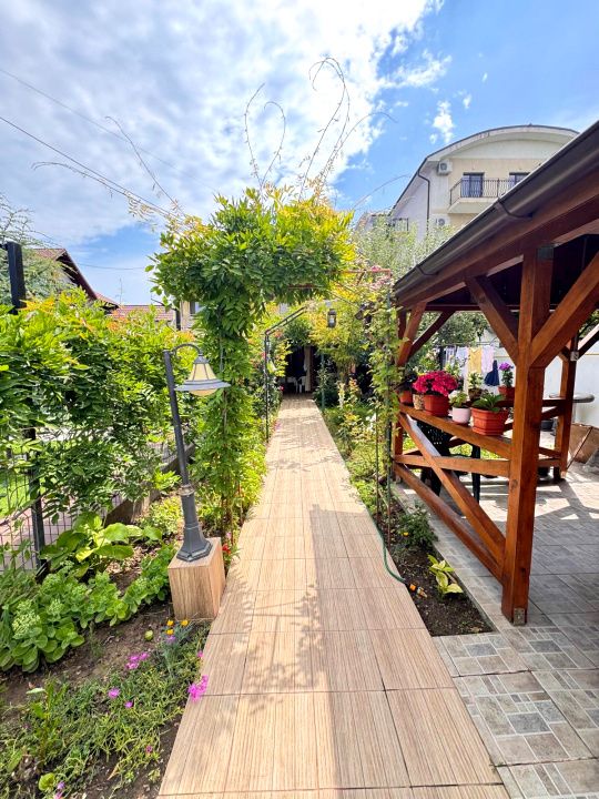 Casă P+1+M de vânzare, 5 camere, foișor, bucătărie de vară, zona Mamaia Sat – fotografia 2 din 18