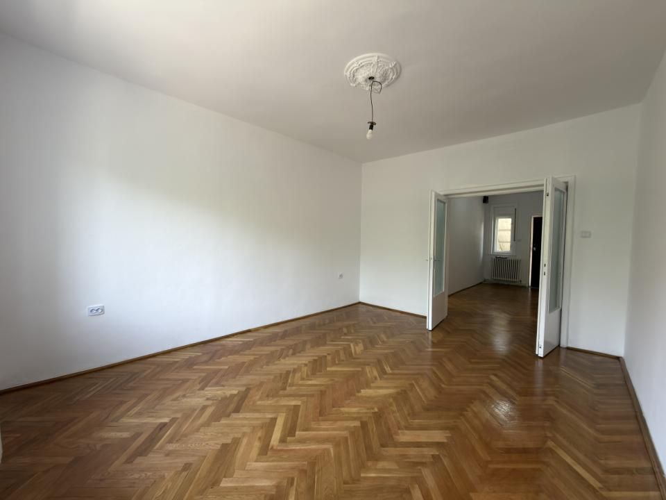 Apartament 3 camere, 92mp, etaj 1 - zona Iosefin – fotografia 2 din 14