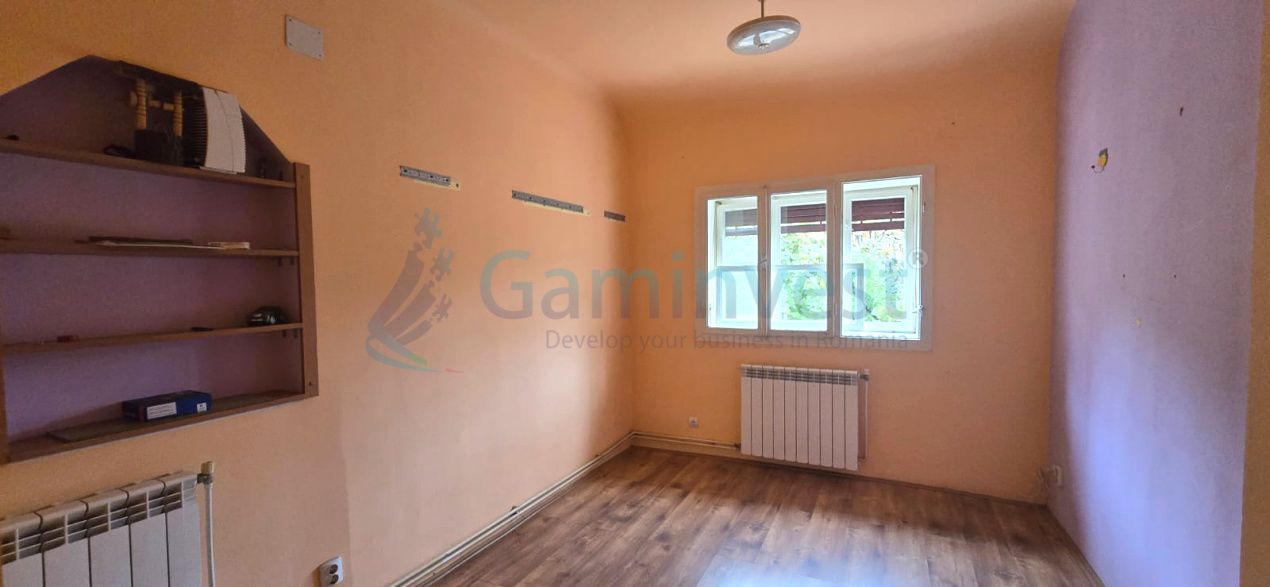 Casa cu dublu front stradal,zona Ecaterina Teodoroiu,Oradea – fotografia 2 din 19