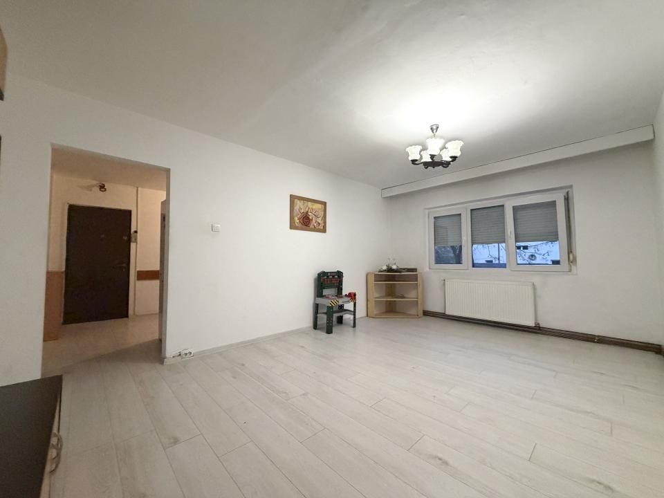 Apartament 3 camere, 70mp utili, parter, renovat -  Zona Dâmbovița – fotografia 3 din 11