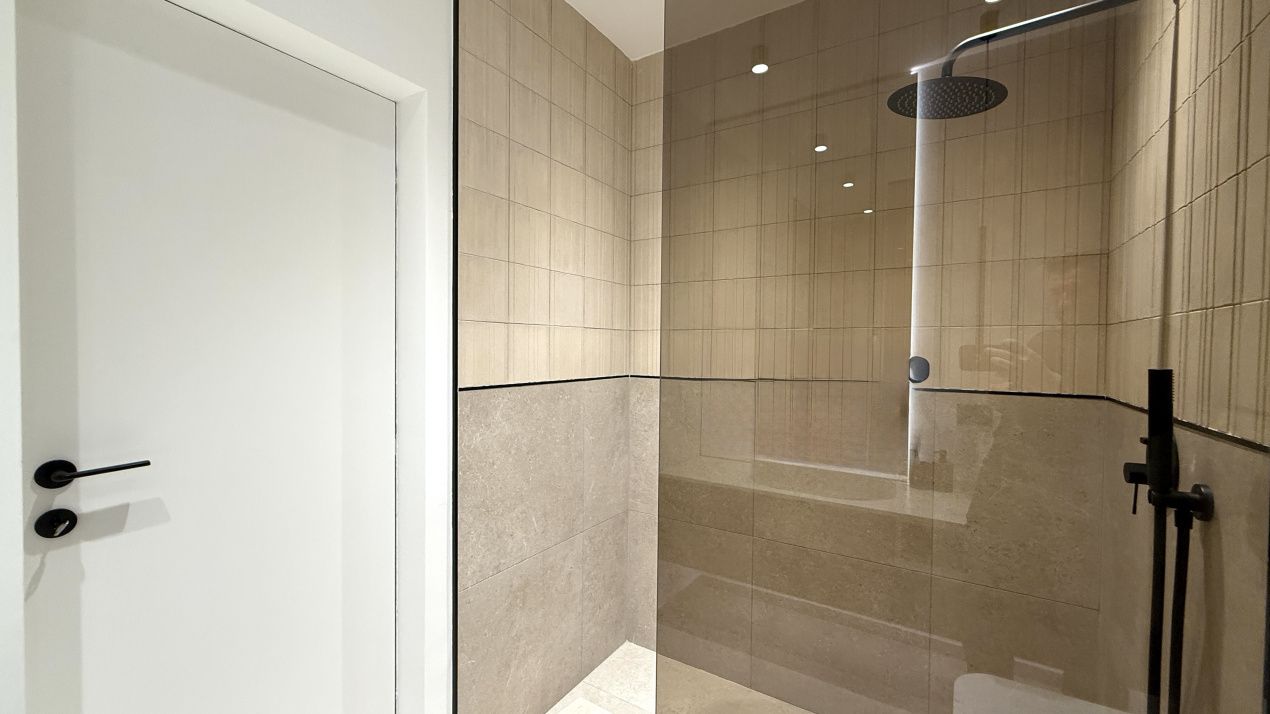 Penthouse 5 camere, vedere la Mare si la Lac, 2 parcari subterane la ALB – fotografia 35 din 84