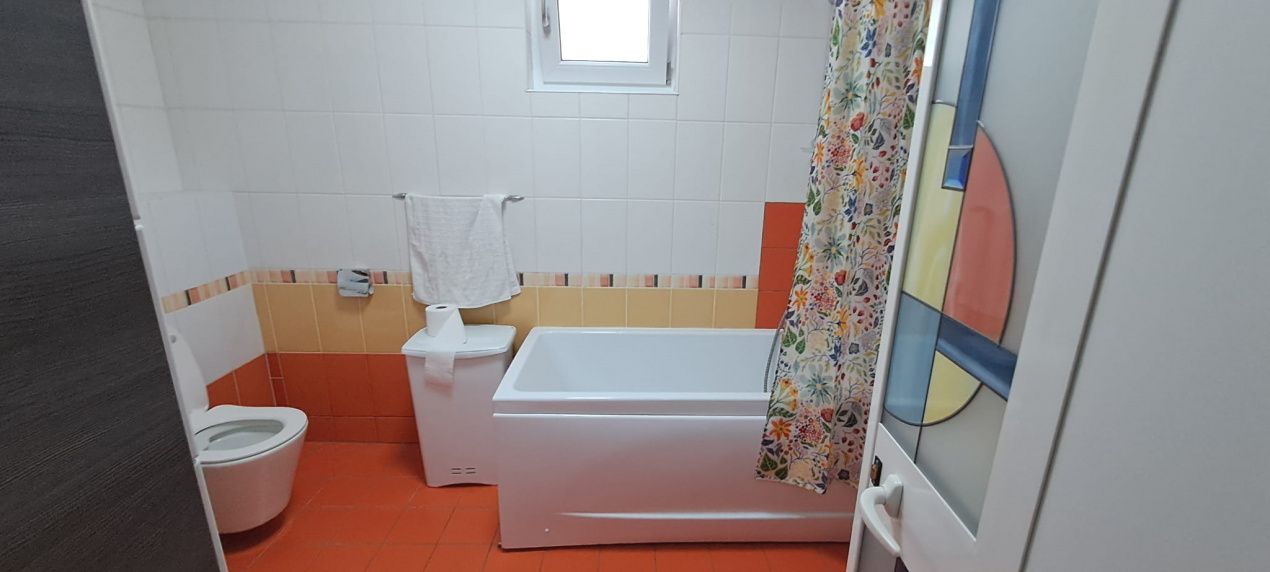 Apartament 3 camere – Strada Sf. Vineri | 5 minute de centrul Piteștiului – fotografia 5 din 6