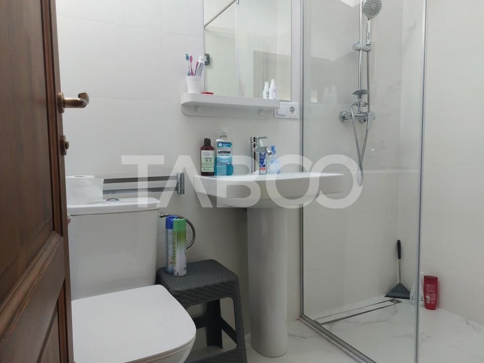 Casa de inchiriat 90 mp 3 camere curte 370 mp aproape de mall Cisnadie – fotografia 10 din 17