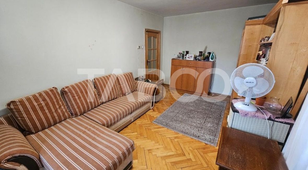 Apartament cu 4 camere decomandate de vanzare Manastur – fotografia 1 din 8