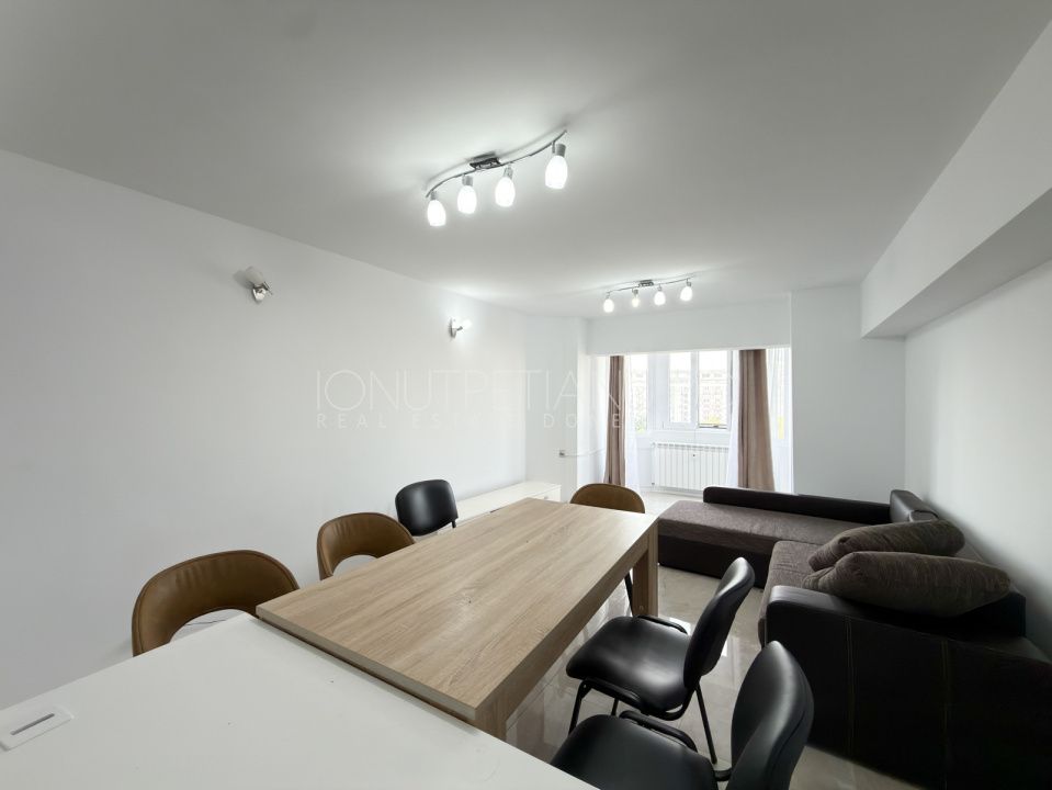 Apartament 4 camere de inchiriat in Piata Alba Iulia | Vedere spre Bd. Unirii – fotografia 2 din 18