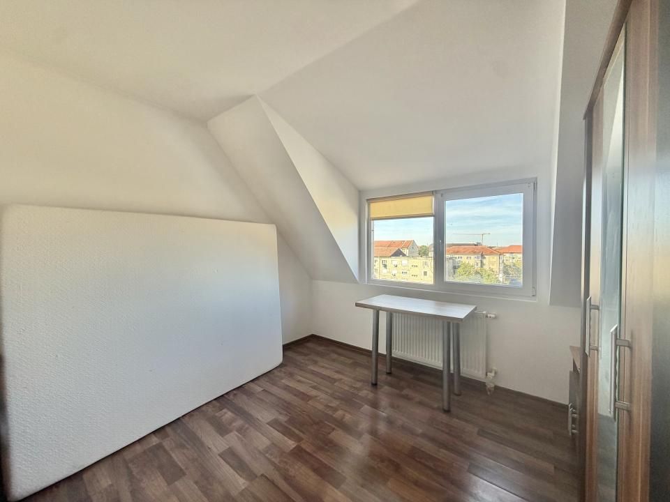 Apartament 3 camere, open space, zona Lipovei -Thalia – fotografia 3 din 11
