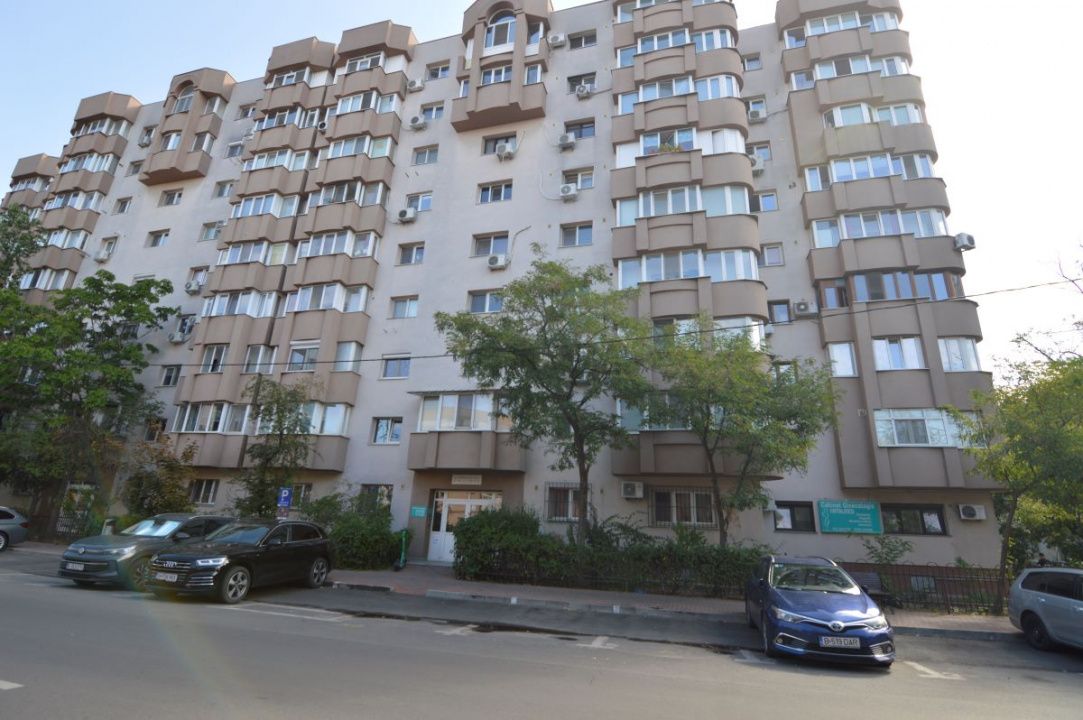 INCHIRIERE APARTAMENT 3 CAMERE VITAN-FOISORULUI – fotografia 25 din 26