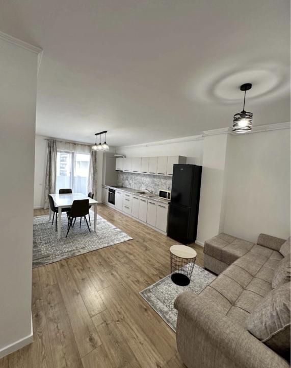 Apartament 2 camere la cheie zona Eroilor Blocurile Albe . – fotografia 1 din 8