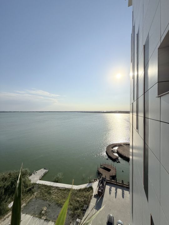 Apartament de vanzare cu 2 camere Mamaia–vedere la Lacul Siutghiol – fotografia 2 din 18