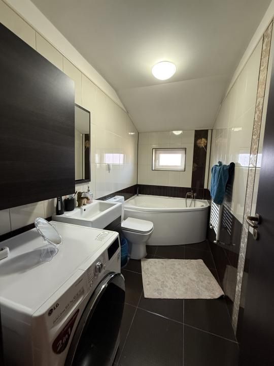 Apartament cu 3 camere, decomandat, 66 mp utili - Dambovita – fotografia 7 din 8