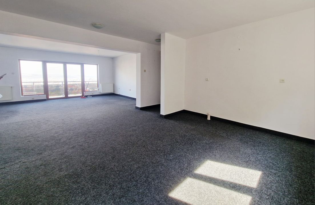 Apartament spatios si cu loc de parcare in Andrei Muresanu – fotografia 5 din 10