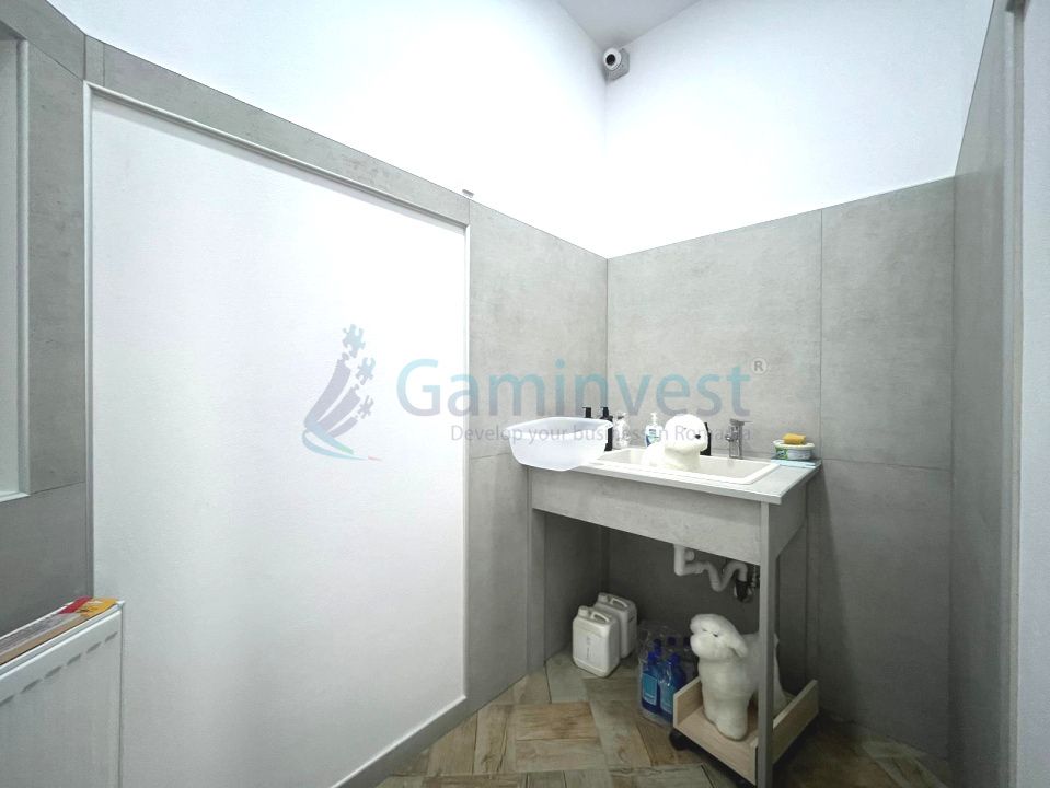 Spatiu comercial de inchiriat in Oradea cu echipament pentru coafura canina – fotografia 6 din 7