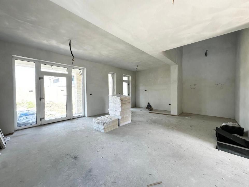 Duplex cu 4 camere separat prin spatiu tehnic- Mosnita Noua – fotografia 2 din 12
