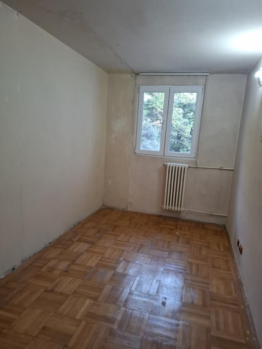Vanzare apartament 4 camere | Titan - bloc tip H | langa metrou | etaj 3/4 | – fotografia 21 din 34