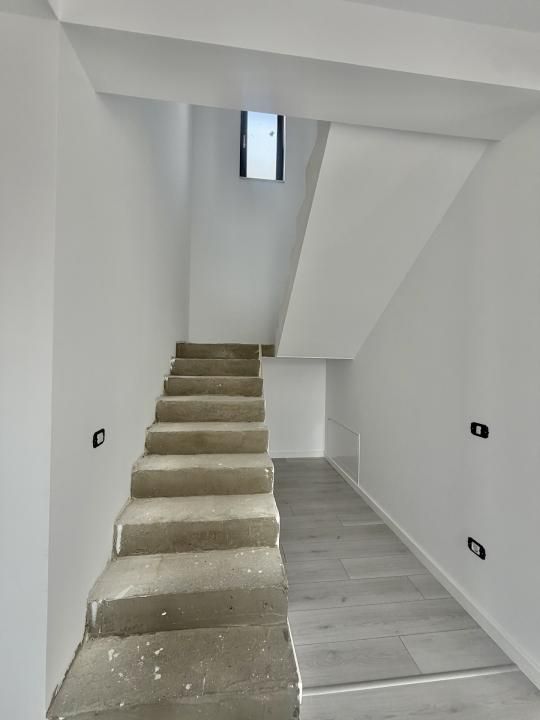 Duplex 4 camere, parter+etaj, 104mp utili, 270mp teren in Giroc – fotografia 10 din 25