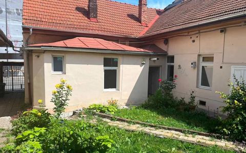Spațiu de închiriat, 150 mp, 5 camere – central, strada Avram Iancu