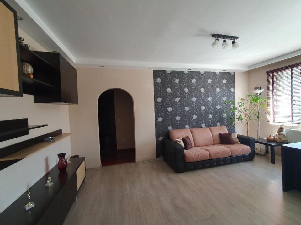 Apartament 3 camere -5 minute metrou Dristor – fotografia 3 din 14