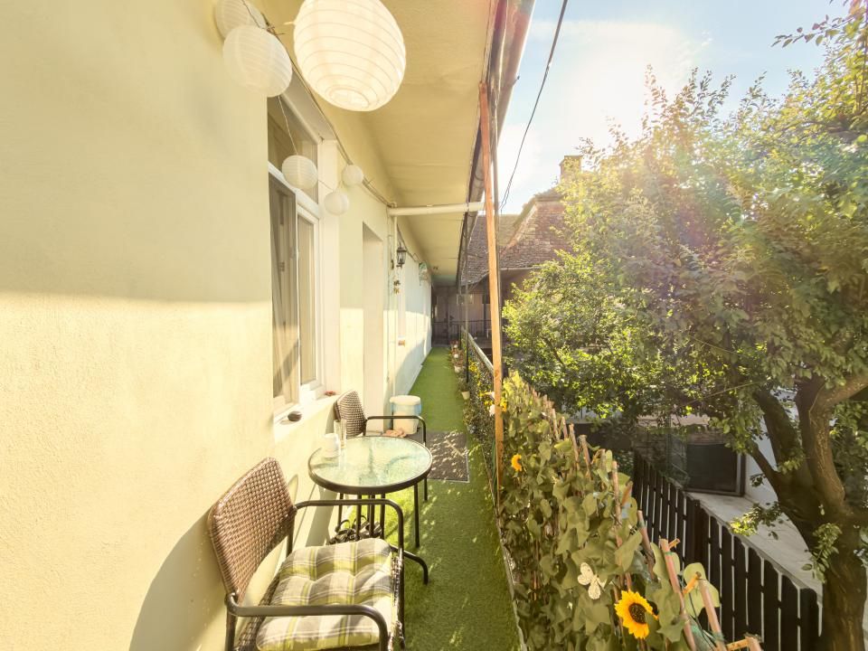 Apartament ultracentral | 2 camere | balcon 20 Mp | Pod pe toată suprafața – fotografia 14 din 17