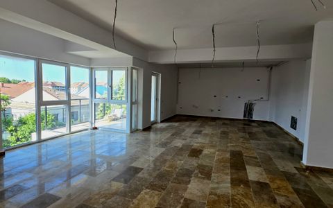 Proprietate Exclusivistă în Faleza Nord